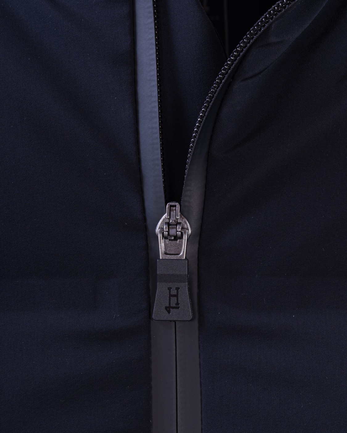 shop HERNO  Parka: Herno parka.
Cappuccio.
Maniche lunghe.
Trapuntato a boudin.
Chiusura con zip con doppio cursore.
Tasche laterali.
Composizione: 100% Poliammide.
Fabbricato in Romania.. PI00236UL 12590S-9290 number 3545353